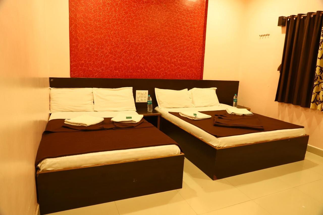 Sai Madhavi Palace Hotel Shirdi Εξωτερικό φωτογραφία