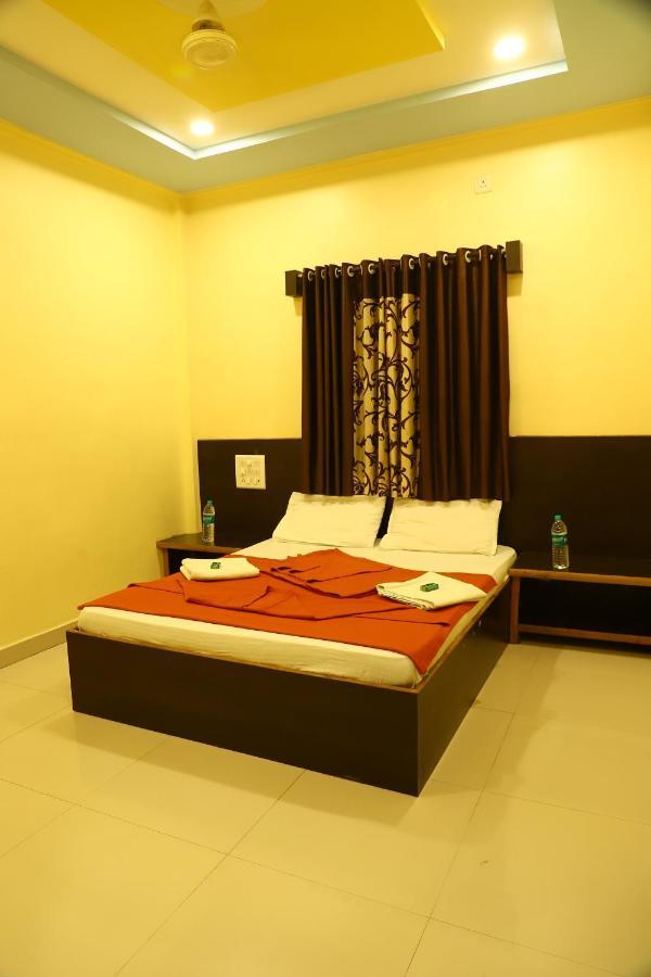 Sai Madhavi Palace Hotel Shirdi Εξωτερικό φωτογραφία