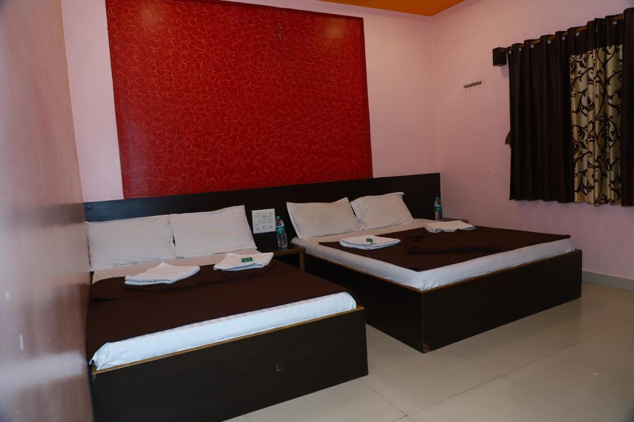 Sai Madhavi Palace Hotel Shirdi Εξωτερικό φωτογραφία