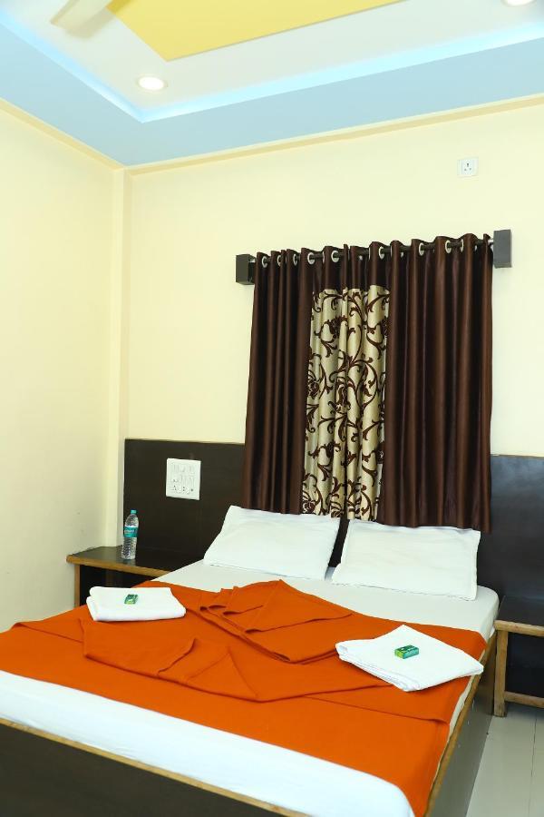 Sai Madhavi Palace Hotel Shirdi Εξωτερικό φωτογραφία
